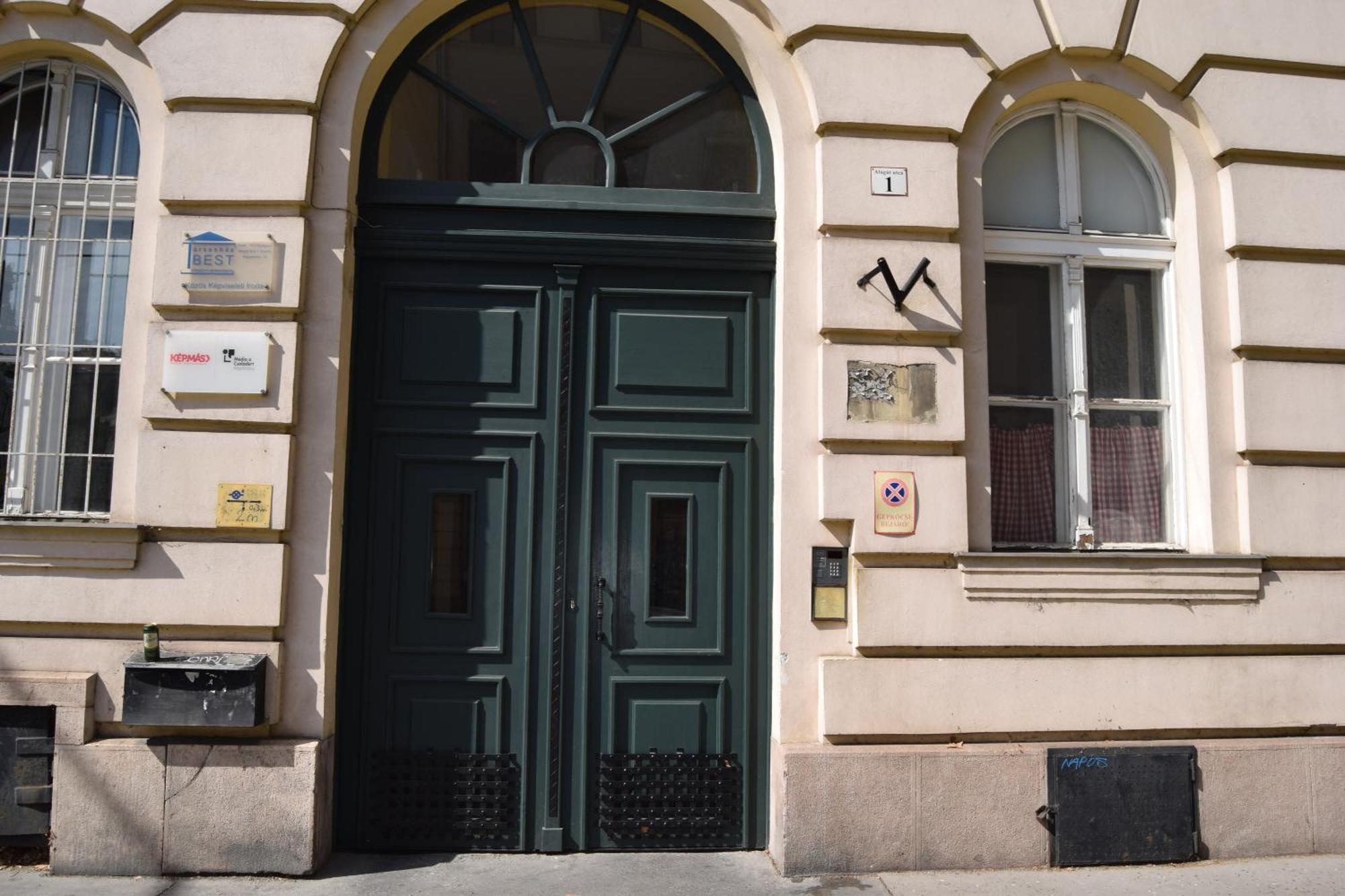 Castlehill Apartman The Perfect Blend Of Urban Living And Sightseeing Convenience Budapest Exterior foto